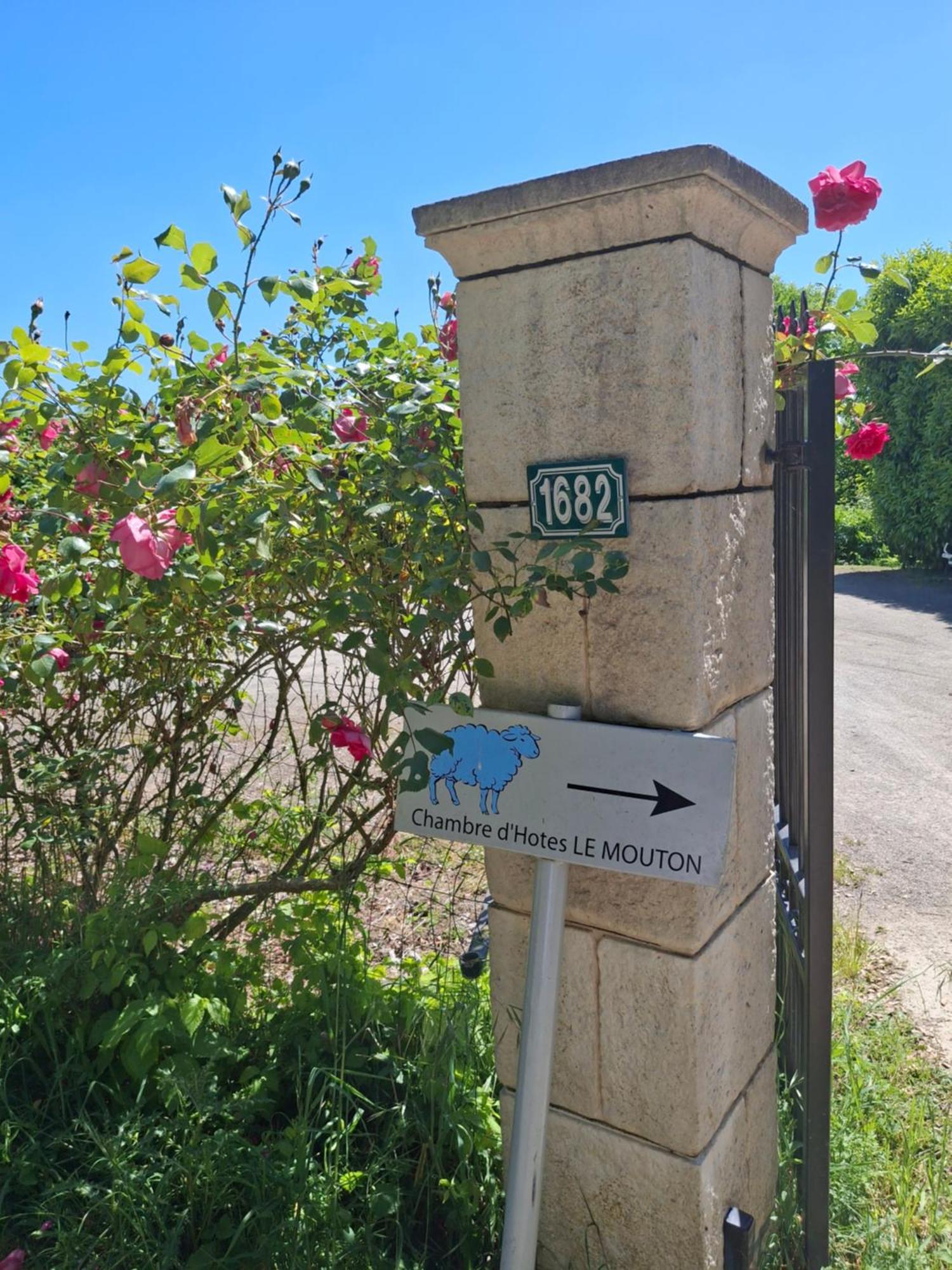 ブレゾン Le Mouton Bed & Breakfast エクステリア 写真