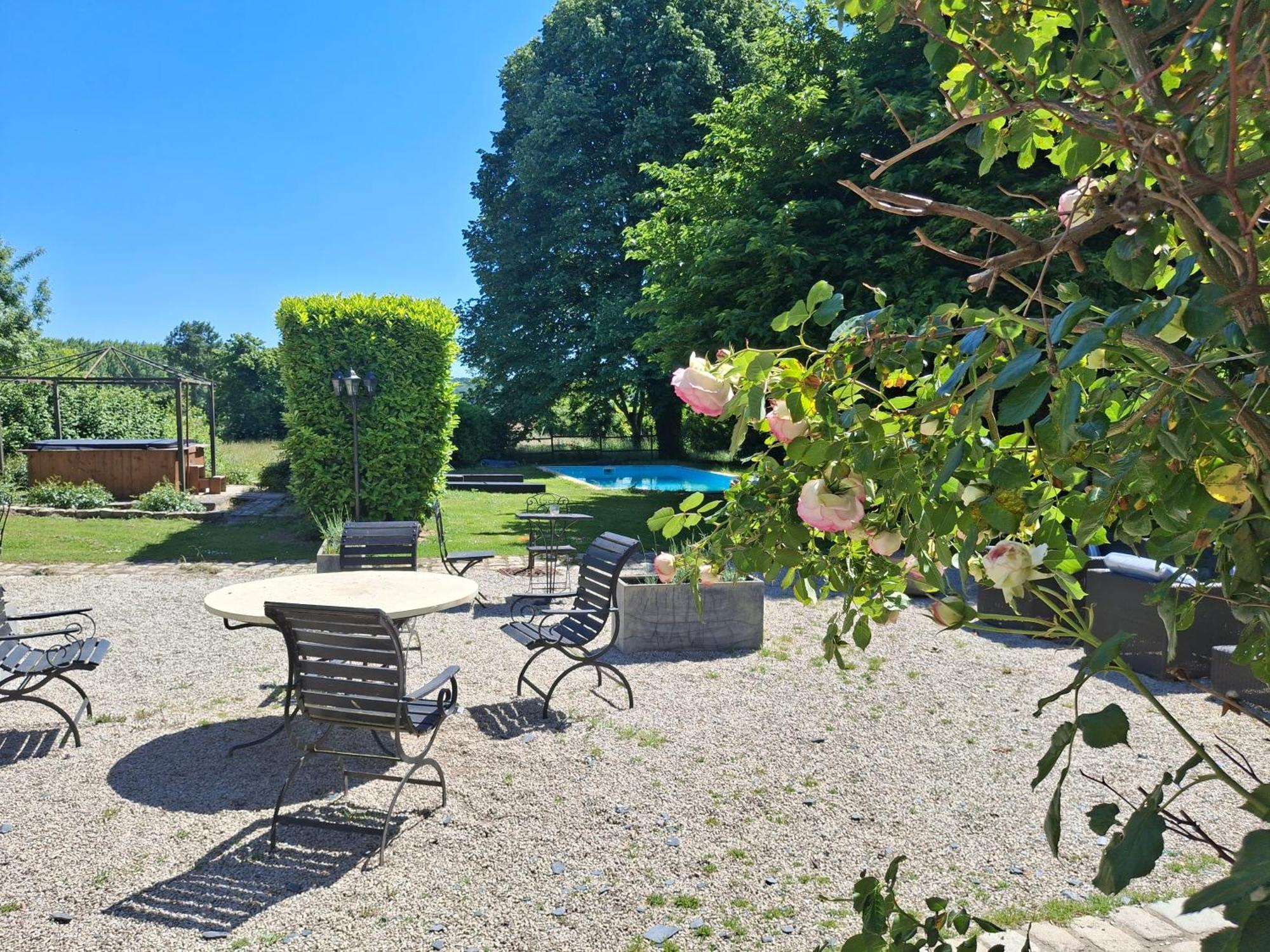 ブレゾン Le Mouton Bed & Breakfast エクステリア 写真