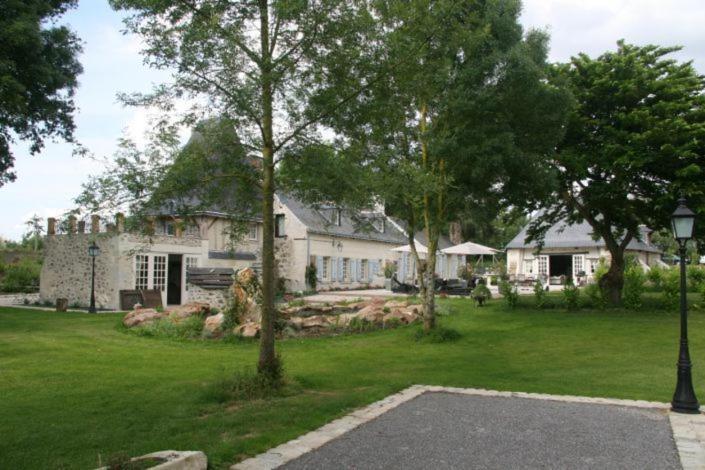 ブレゾン Le Mouton Bed & Breakfast エクステリア 写真